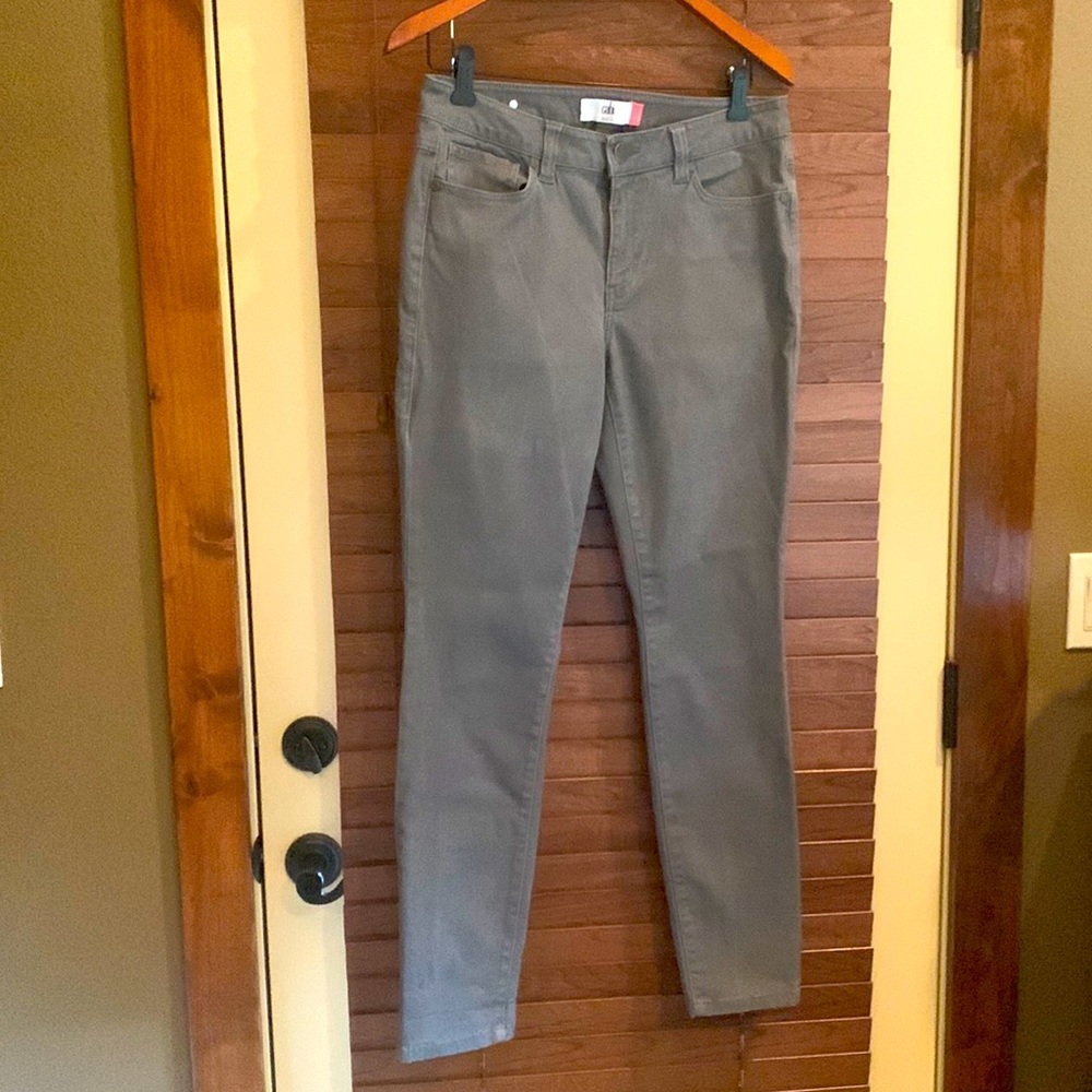 Cabi gray high skinny jeans size 8
